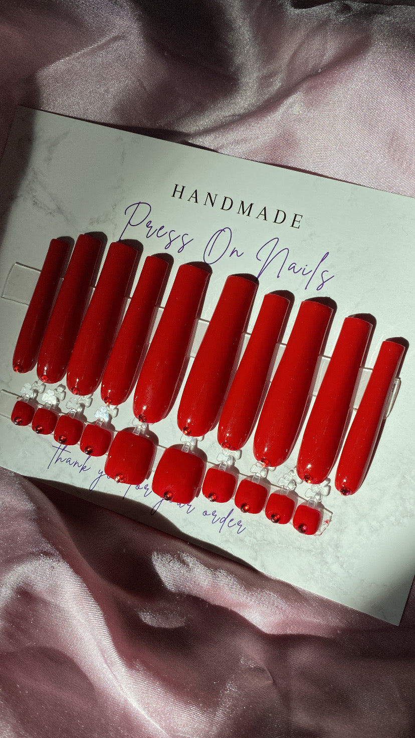 Long Cherry Red Deluxe Nail Set